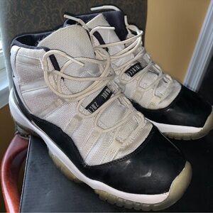 Air Jordan 11 Retro Concord 2011